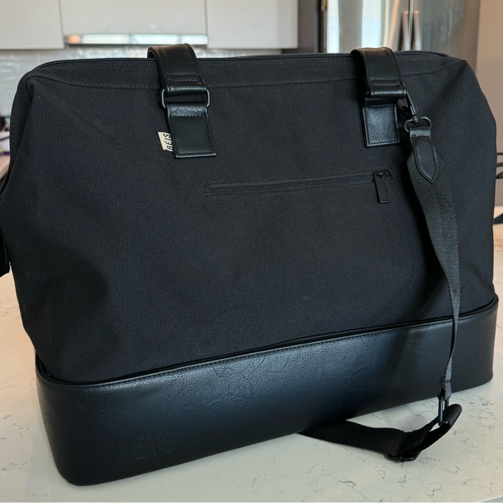 Beis “The Weekender” Black Bag